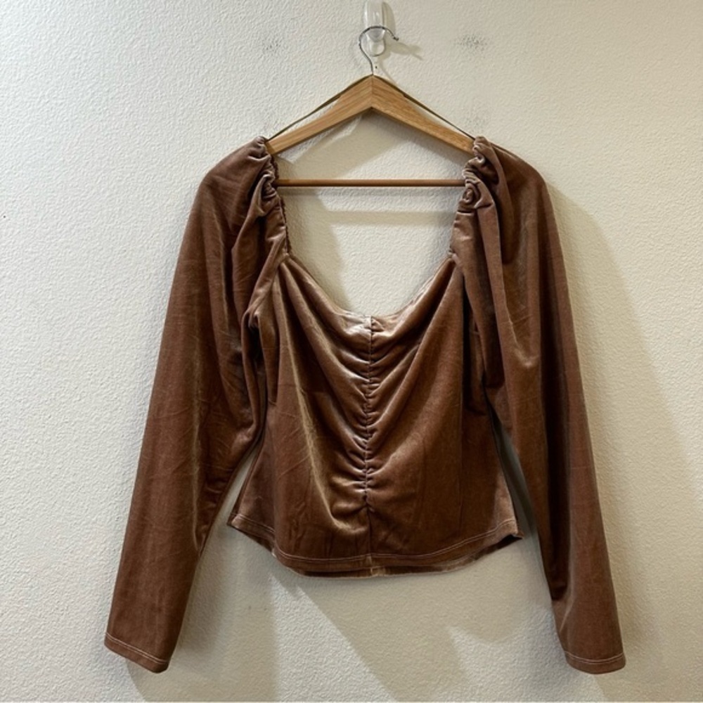 ASTR The Label Vanya Velvet Ruched Long Sleeve Sweetheart Neck Blouse Size L - Picture 6 of 9